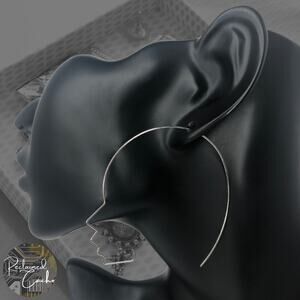 Silver Side Face Wire Earrings